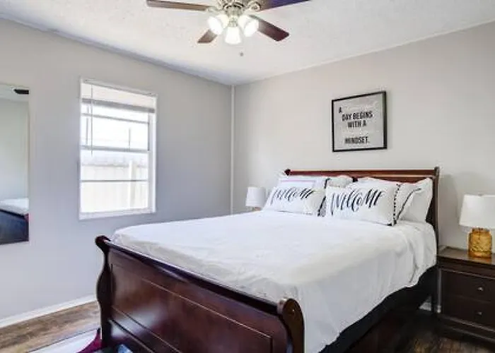 La Palma Lodge Near Texas Tech And Top Restaurants