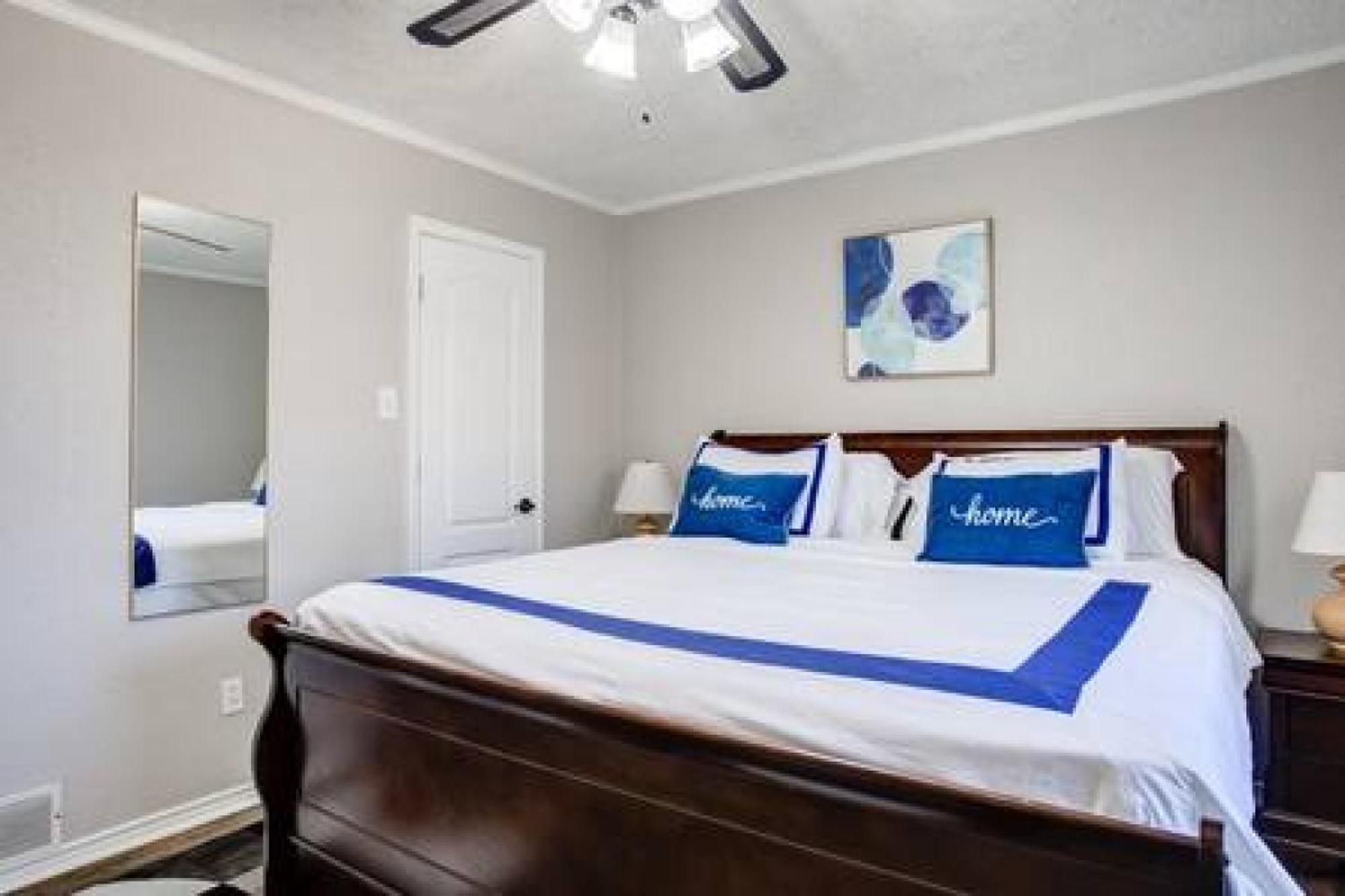 La Palma Near Texas Tech And Restaurants Holiday home *