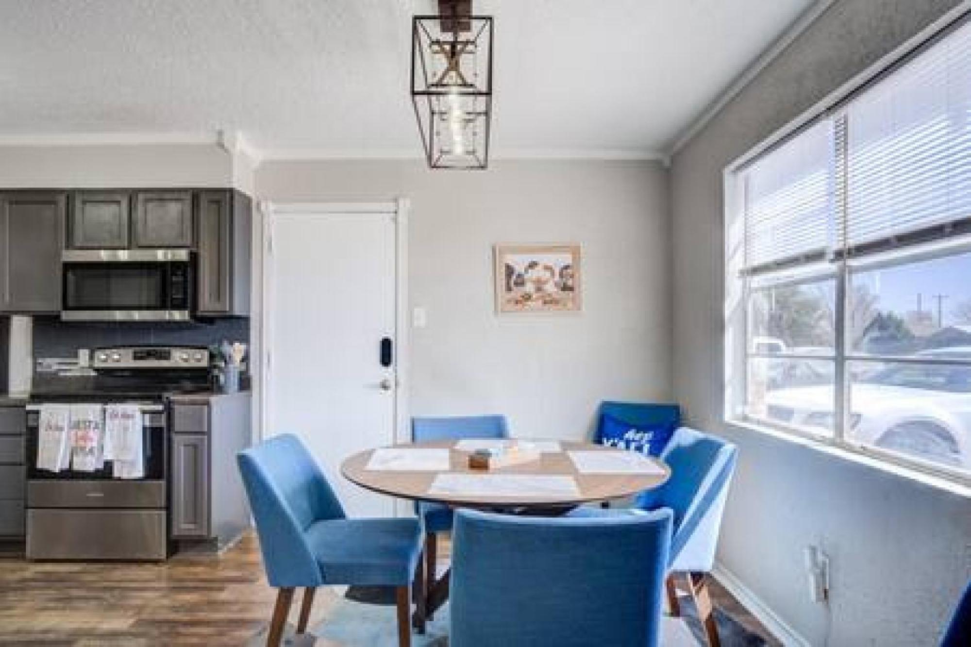 La Palma Near Texas Tech And Restaurants Holiday home